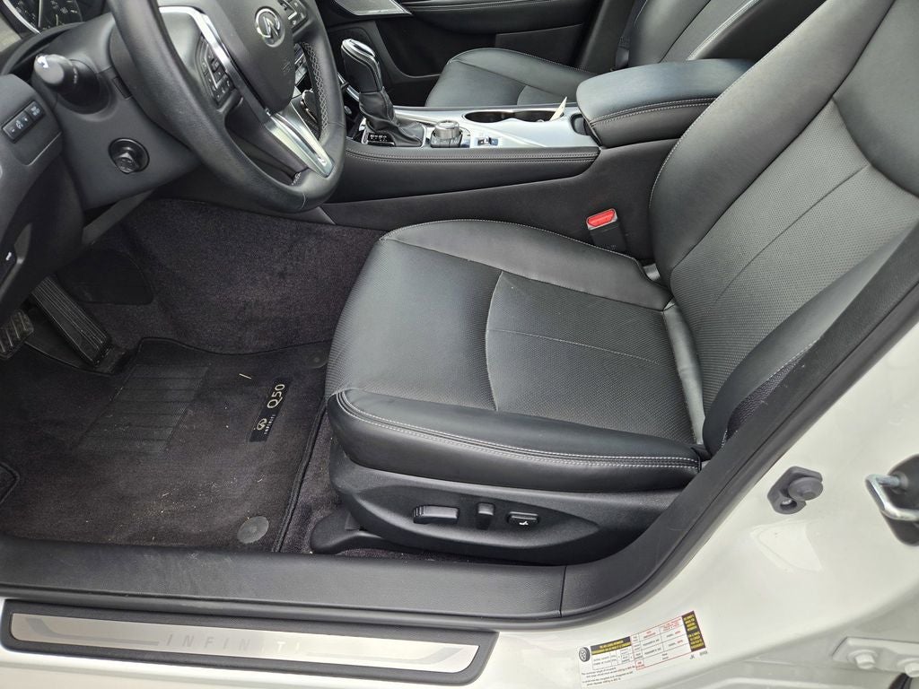 2024 INFINITI Q50 LUXE